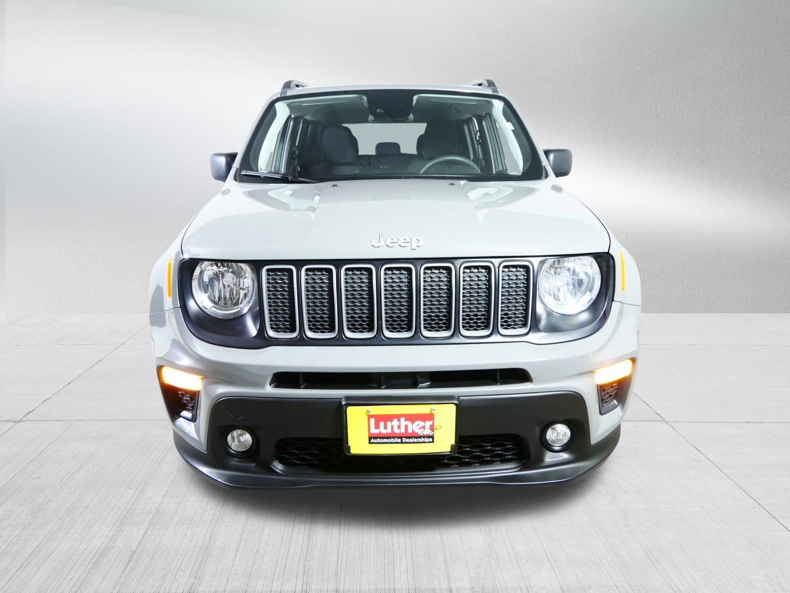 Used 2022 Jeep Renegade Latitude with VIN ZACNJDB1XNPN80551 for sale in Brooklyn Center, Minnesota