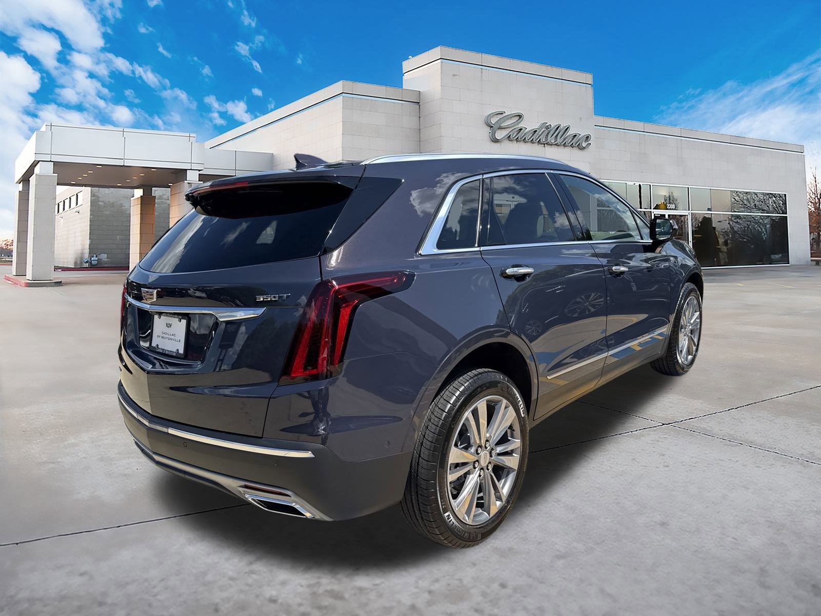 2025 Cadillac XT5 Premium Luxury photo 3