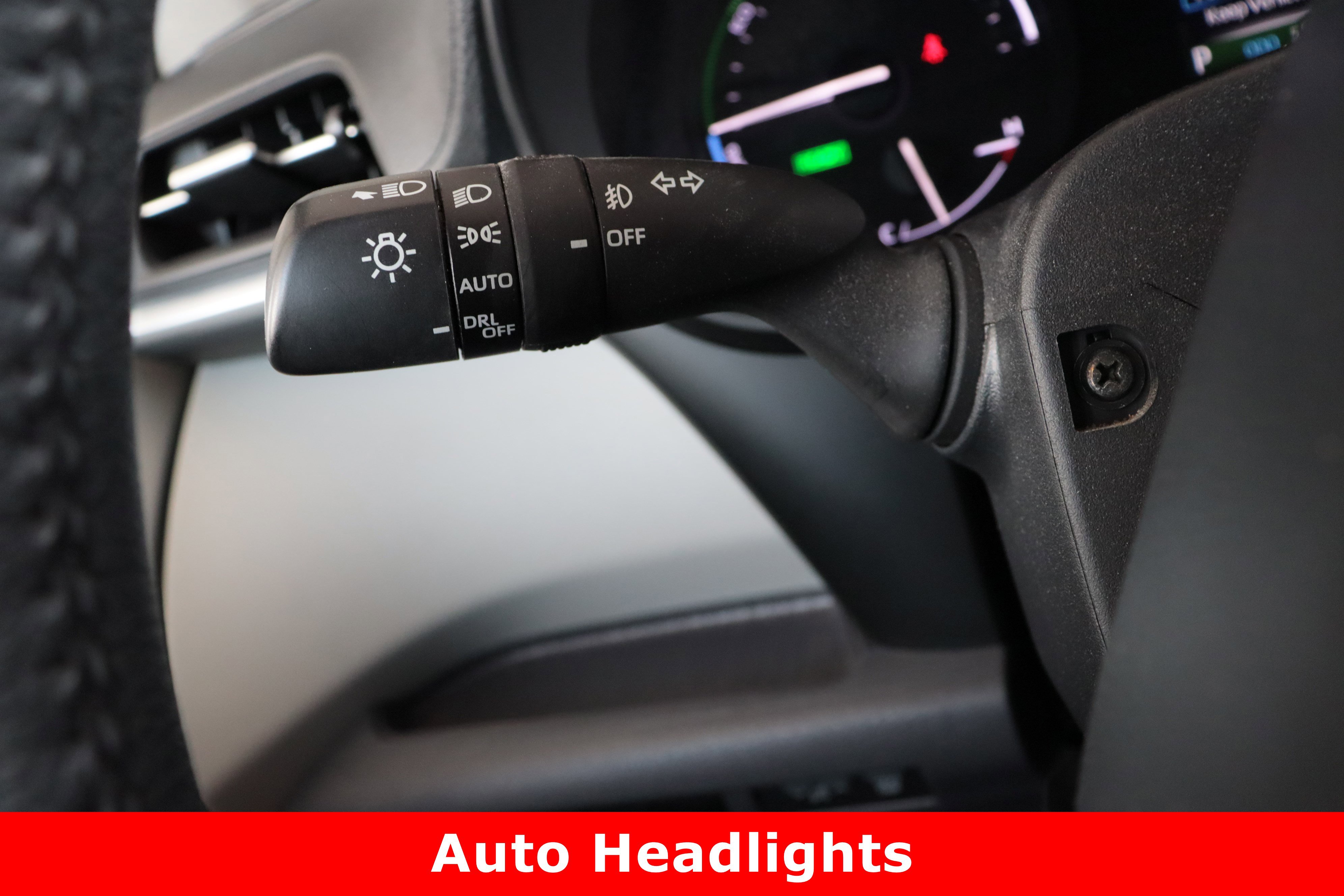 2023 Toyota Sienna XLE photo 24