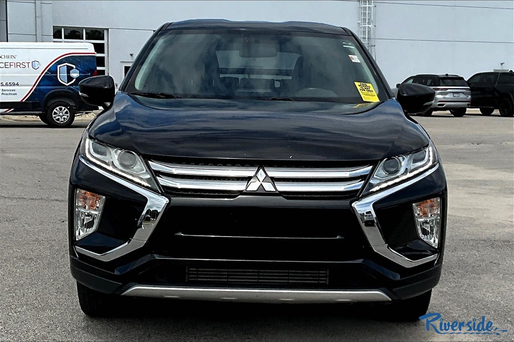 2018 Mitsubishi Eclipse Cross SE photo 2