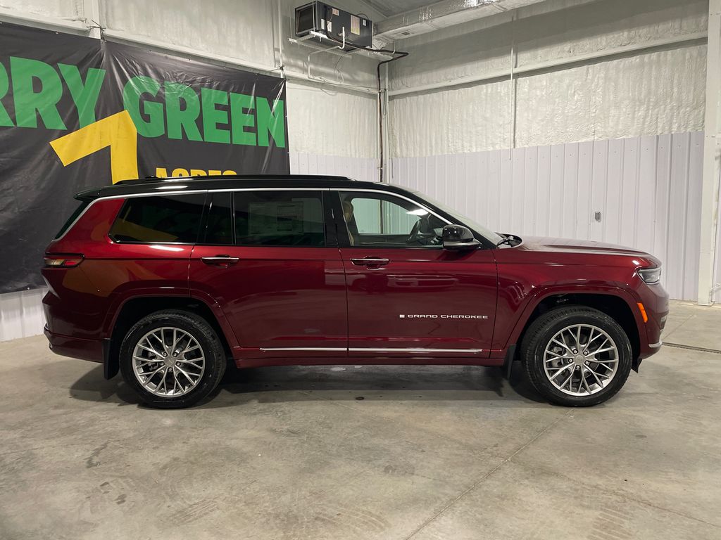 2025 Jeep Grand Cherokee L Summit photo 3