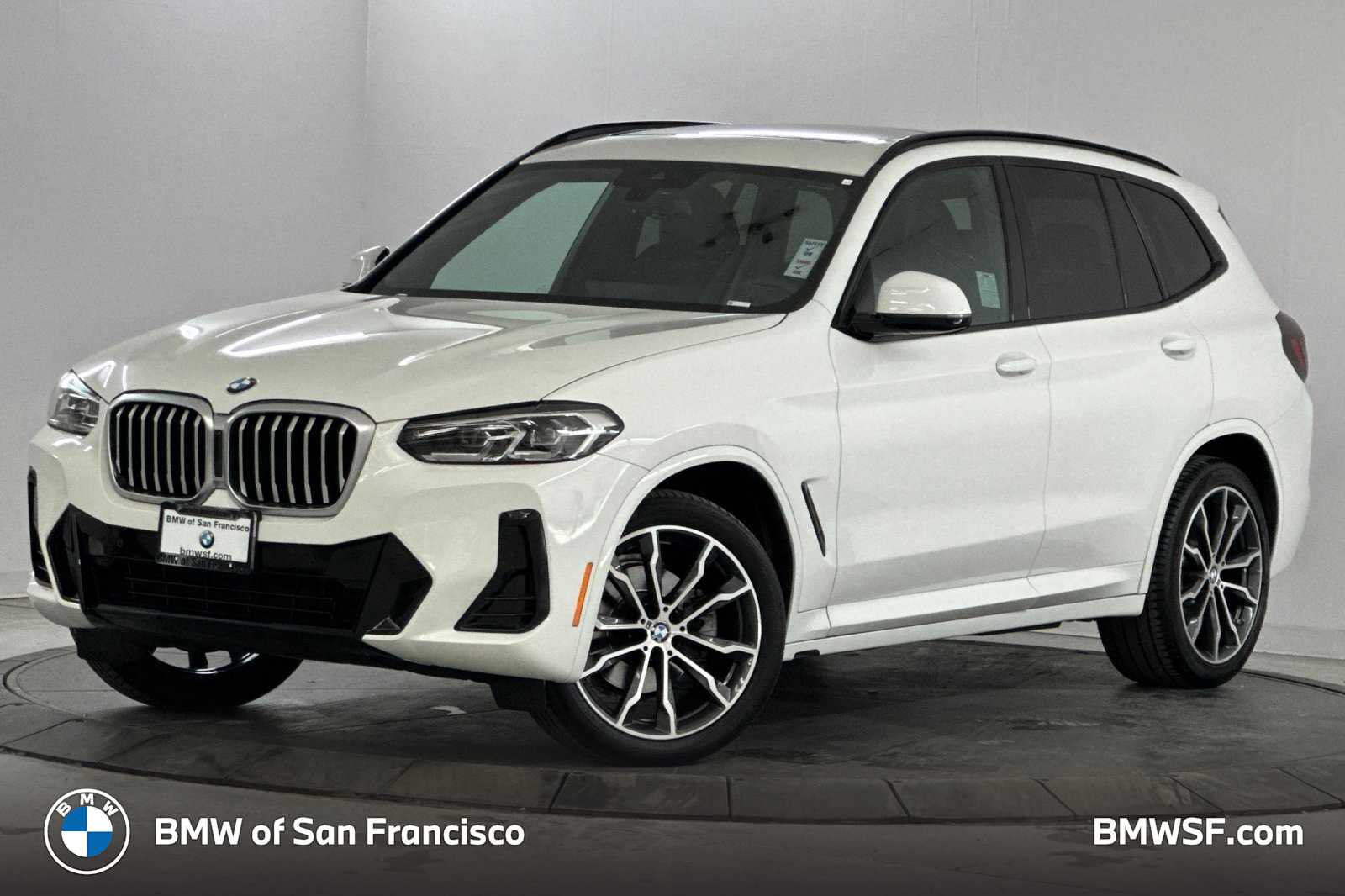 2022 BMW X3 30i's photo