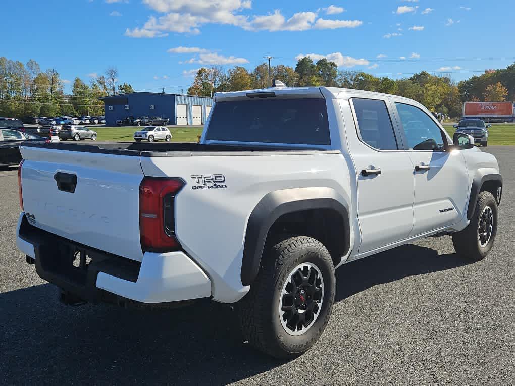 2024 Toyota Tacoma TRD photo 4