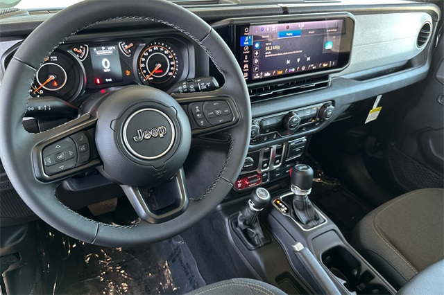 2025 Jeep Wrangler Willys photo 4