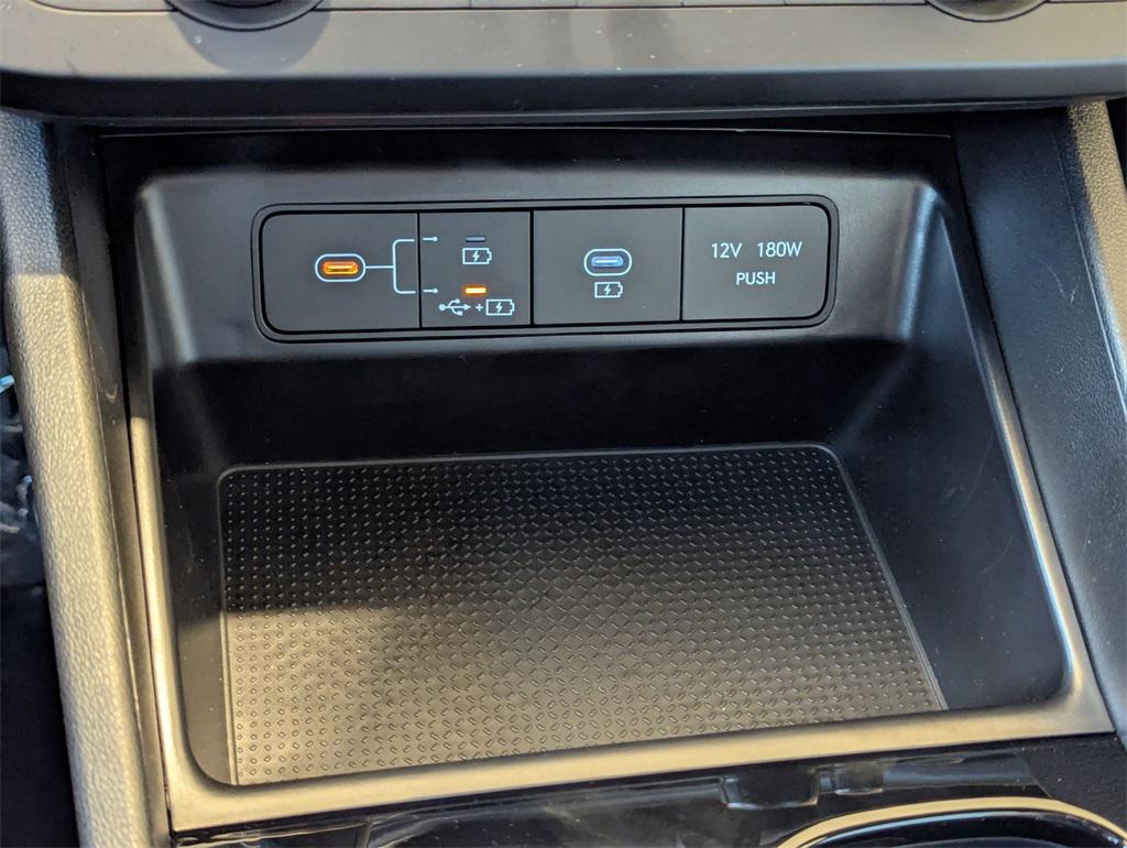 2025 Hyundai Santa Cruz SE photo 23