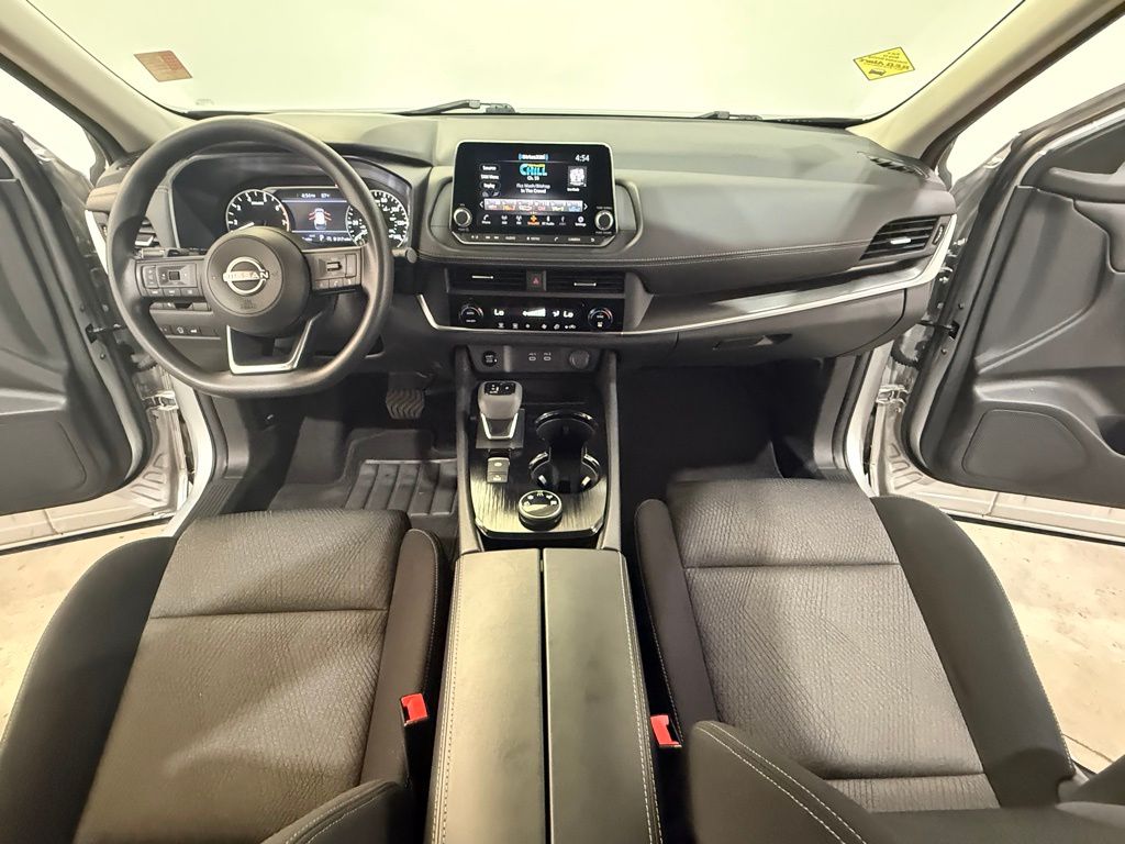 2024 Nissan Rogue SV photo 15