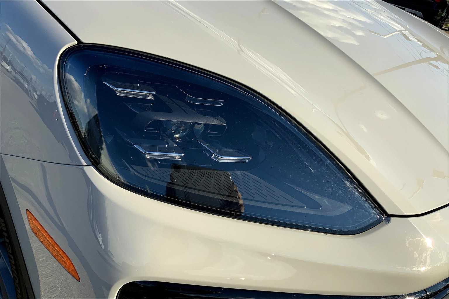 2024 Porsche Cayenne Coupe photo 53