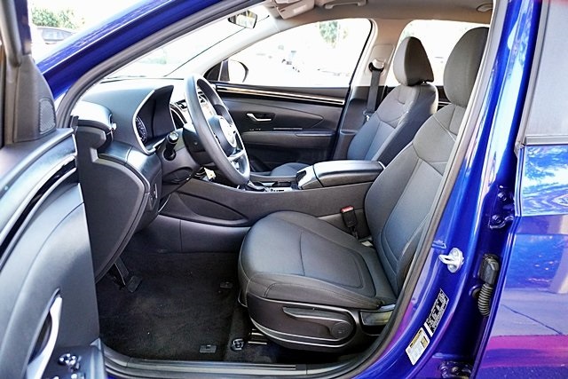 Used 2024 Blue Hyundai SE image 13