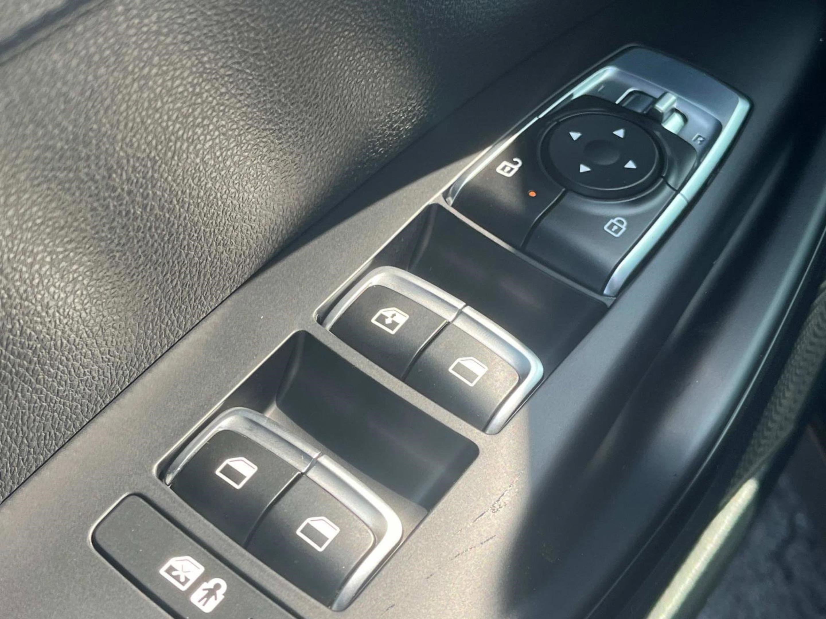 2025 Kia K5 LXS photo 16