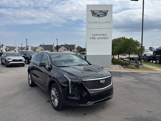 2024 Cadillac XT4 Premium Luxury photo 2