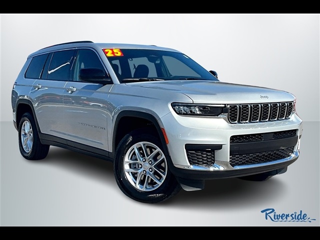 2025 Jeep Grand Cherokee L Laredo's photo