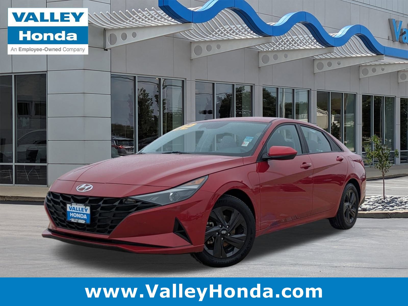 2022 Hyundai Elantra SEL's photo