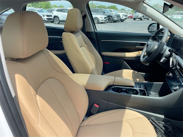 2025 Hyundai Sonata Hybrid Limited photo 47