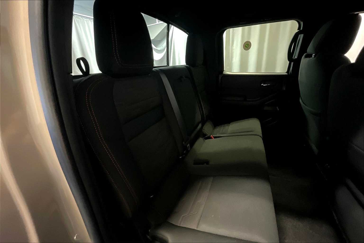 2022 Nissan Frontier PRO-4X photo 15