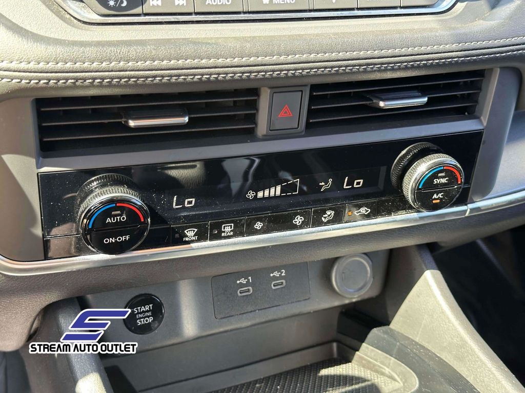 2024 Nissan Rogue SV photo 26