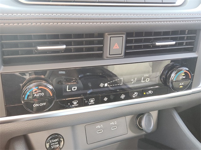 2026 Nissan Rogue SV photo 8