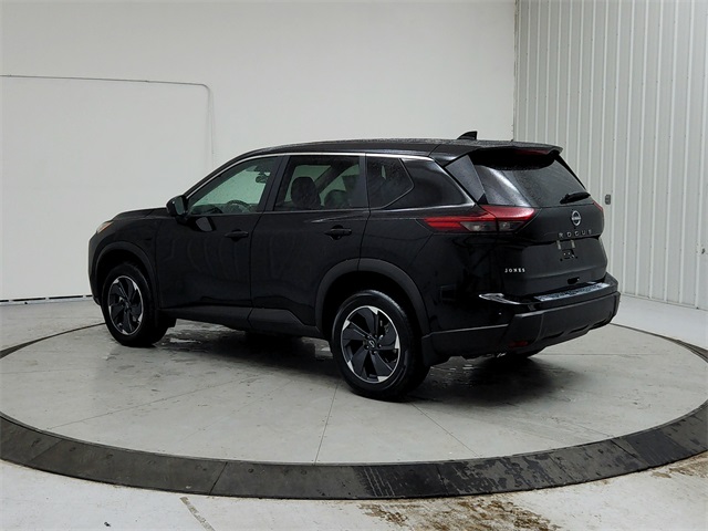 2025 Nissan Rogue SV photo 4