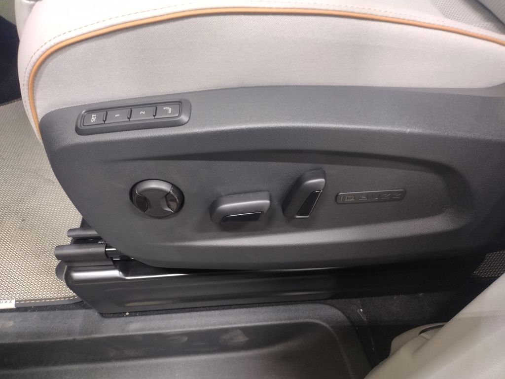 2025 Volkswagen ID. Buzz photo 20