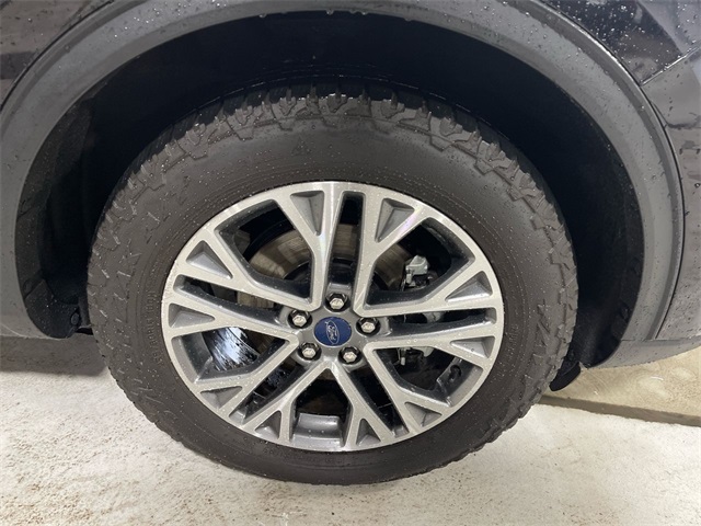 2022 Ford Escape SEL photo 4