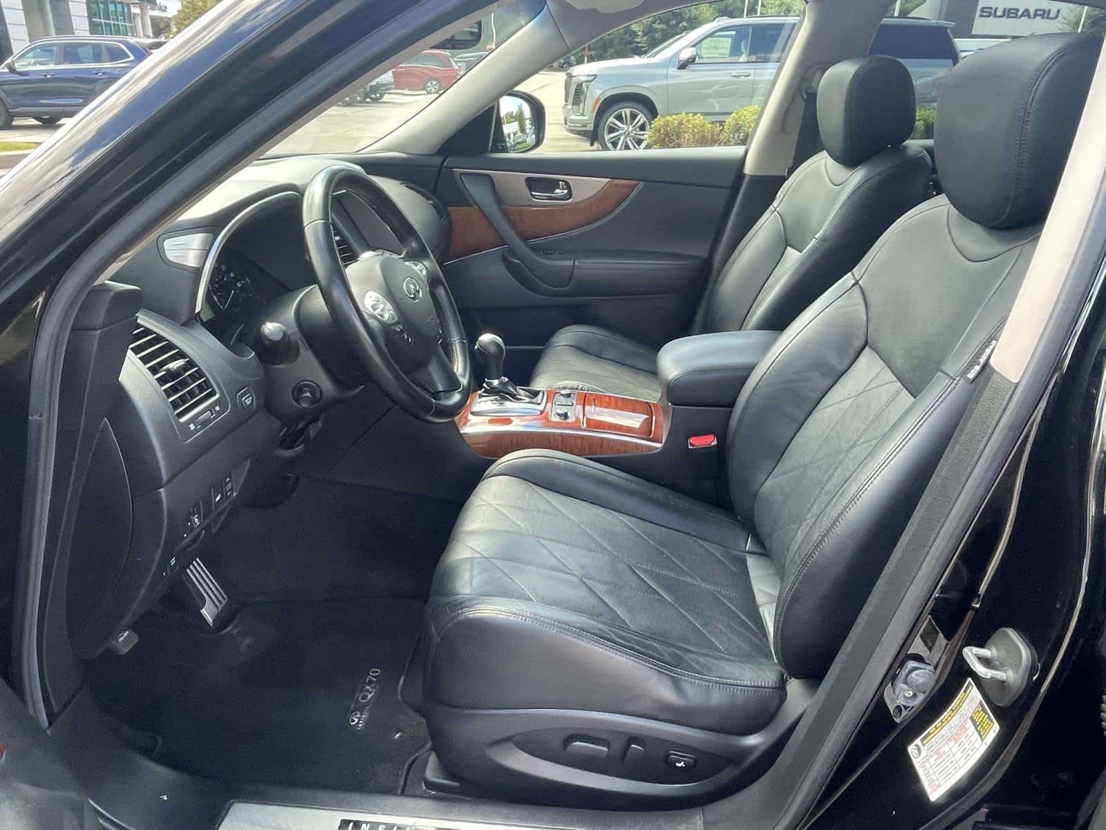 2015 Infiniti QX70 Base photo 11