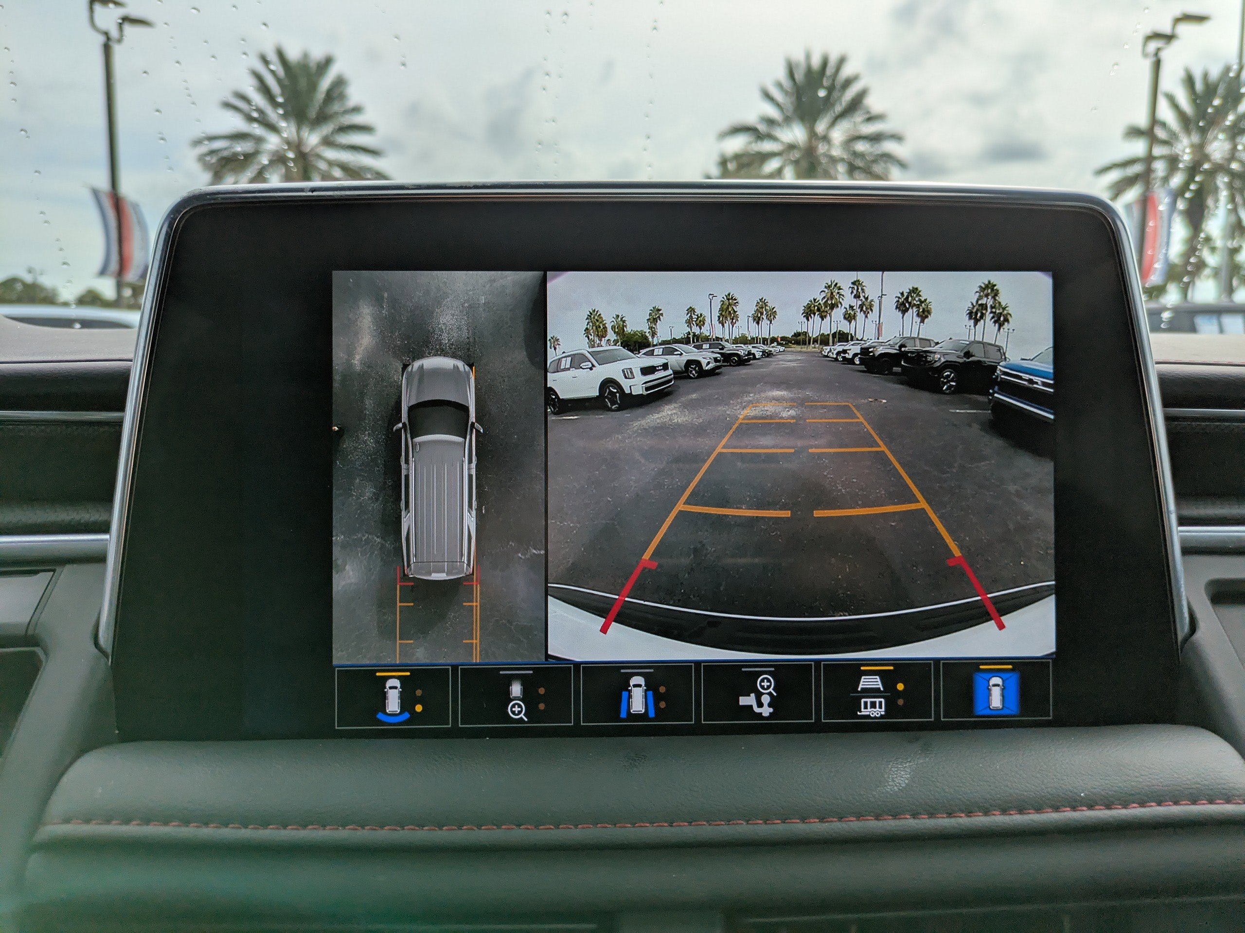 2023 Chevrolet Tahoe RST photo 24