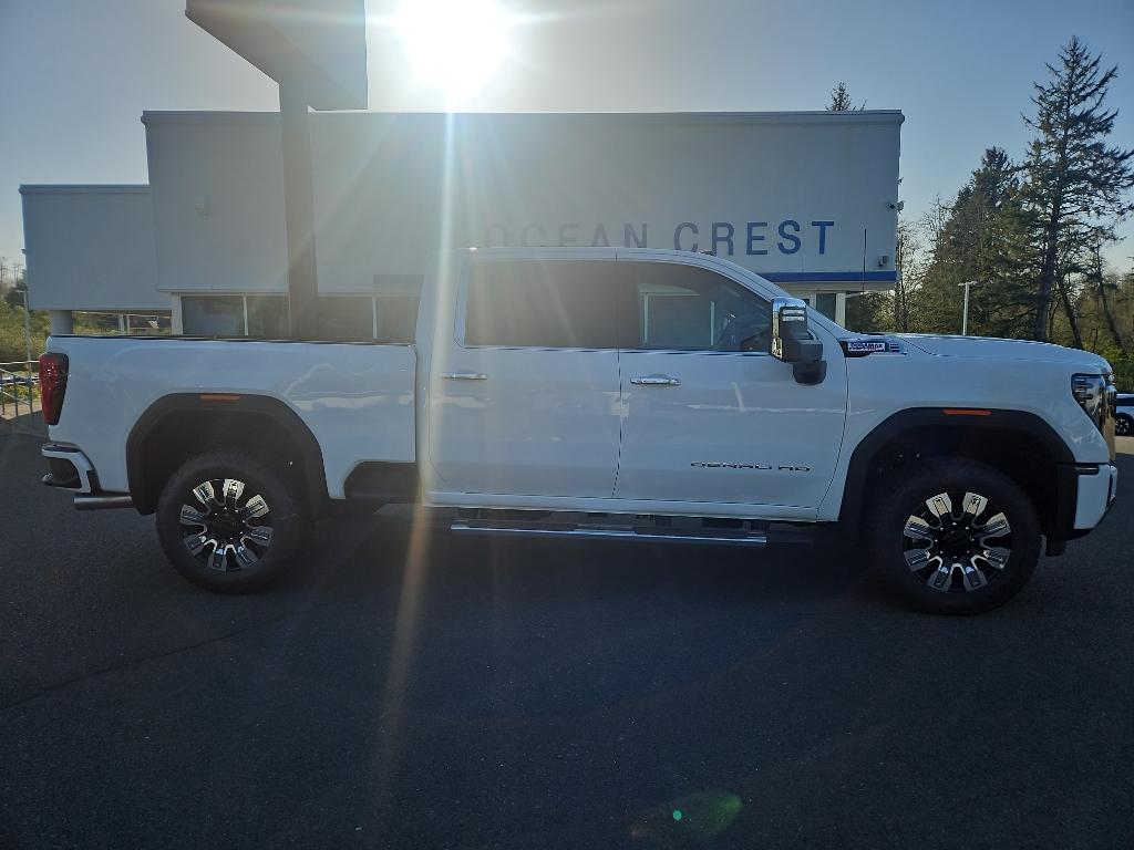 2025 GMC Sierra 2500HD Denali's photo