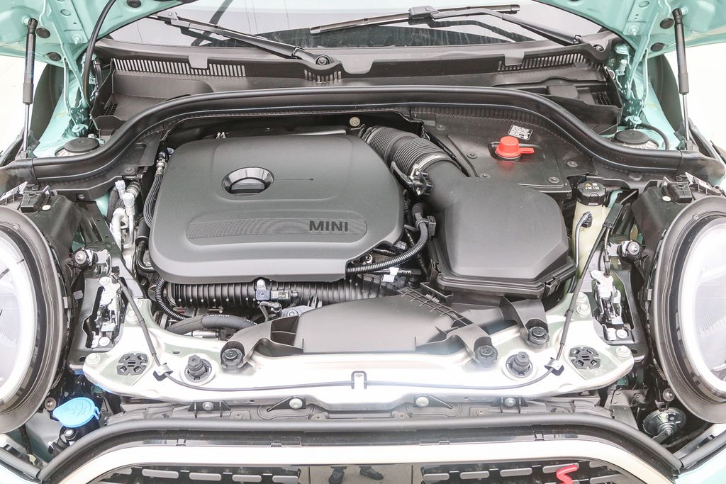 2026 Mini Cooper 4 Door Hardtop S Iconic photo 23
