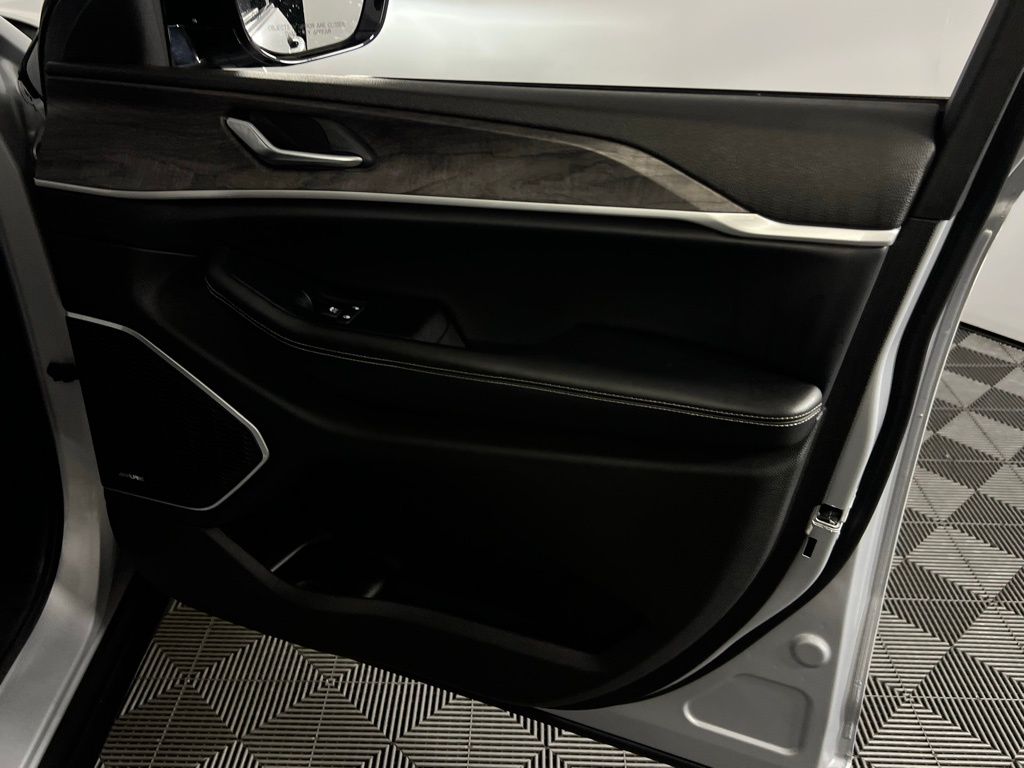 2023 Jeep Cherokee 4xe photo 27
