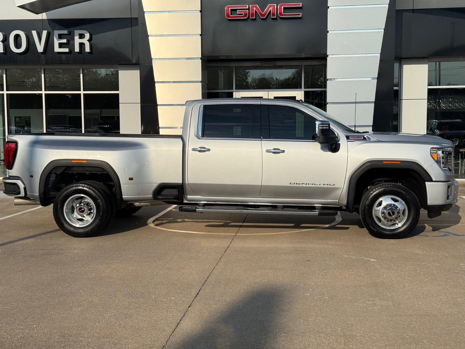 2022 Gmc Sierra 3500 HD Denali photo 3