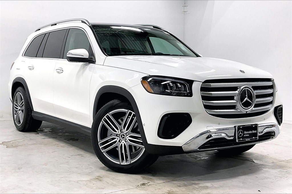 2026 Mercedes-Benz GLS Base's photo