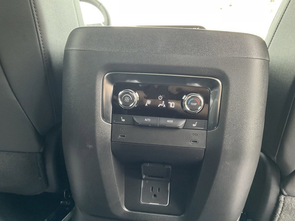 2025 Chevrolet Tahoe Premier photo 25