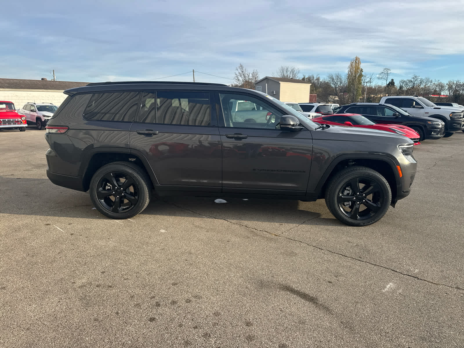 2025 Jeep Grand Cherokee Altitude X photo 4