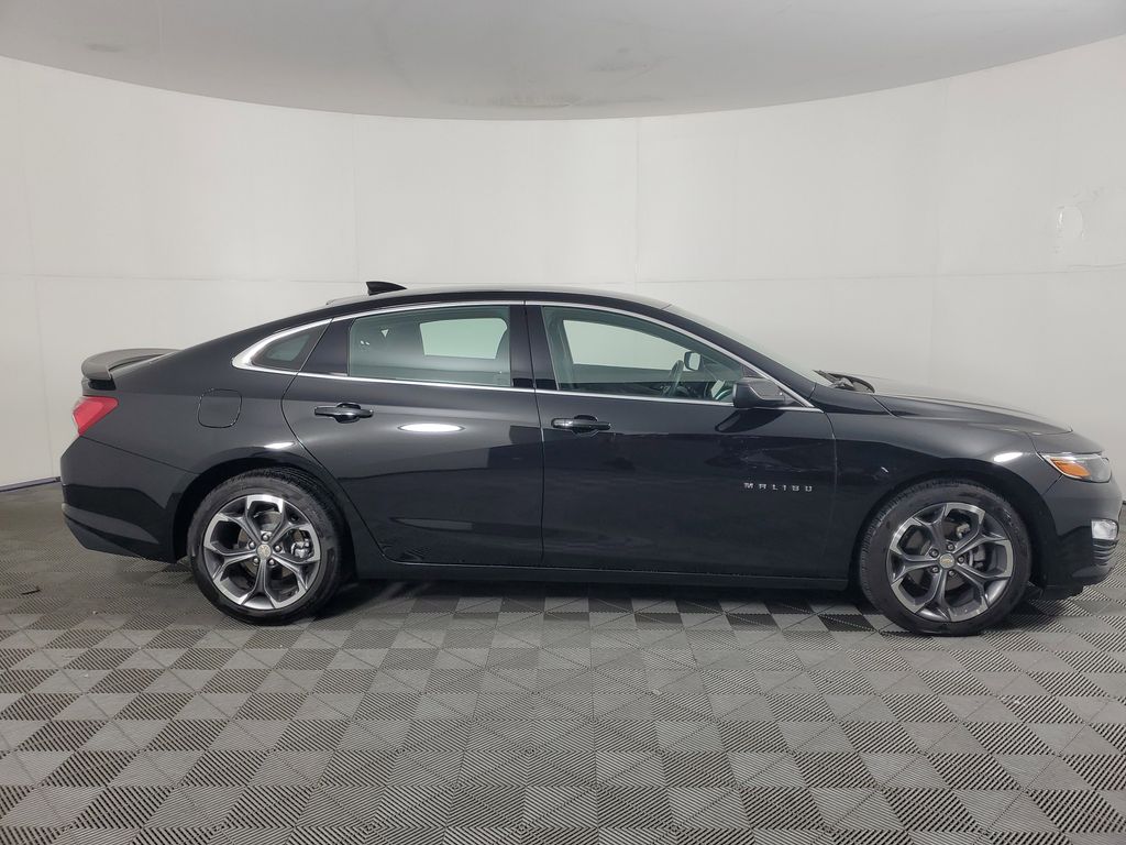 2022 Chevrolet Malibu 1LT photo 3