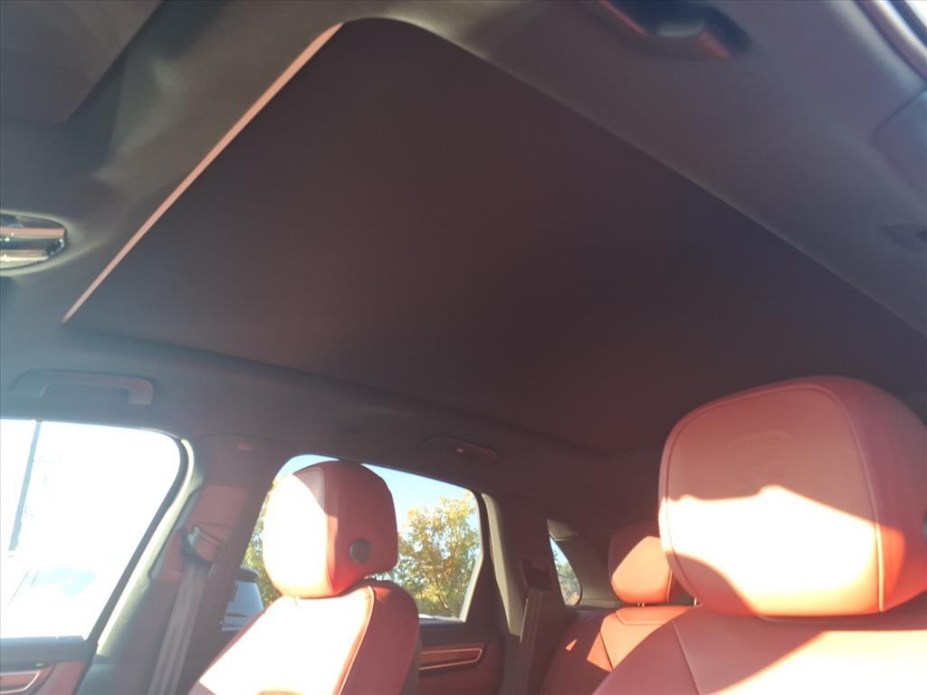 2023 Porsche Cayenne S photo 3