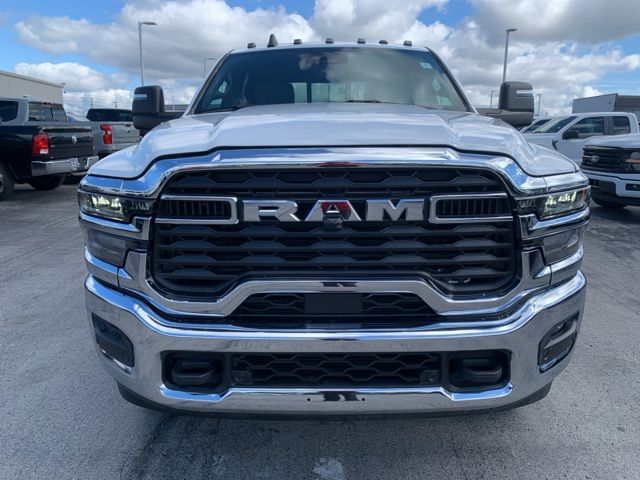2025 Ram 2500 Tradesman photo 2