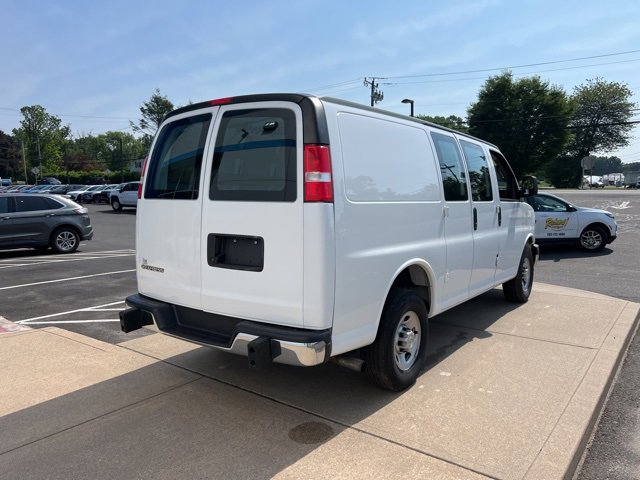 2023 Chevrolet Express Cargo Van photo 3