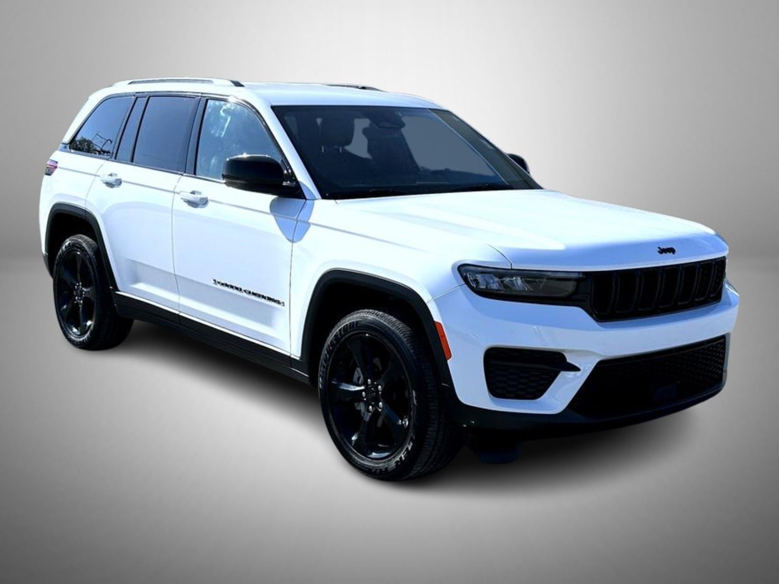 2023 Jeep Grand Cherokee Altitude photo 3