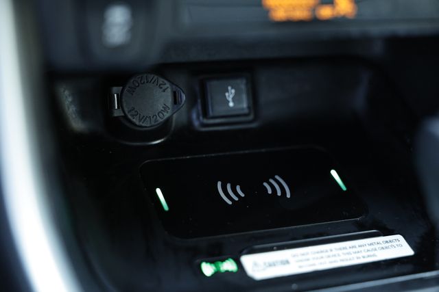 2021 Toyota RAV4 XLE Premium photo 37