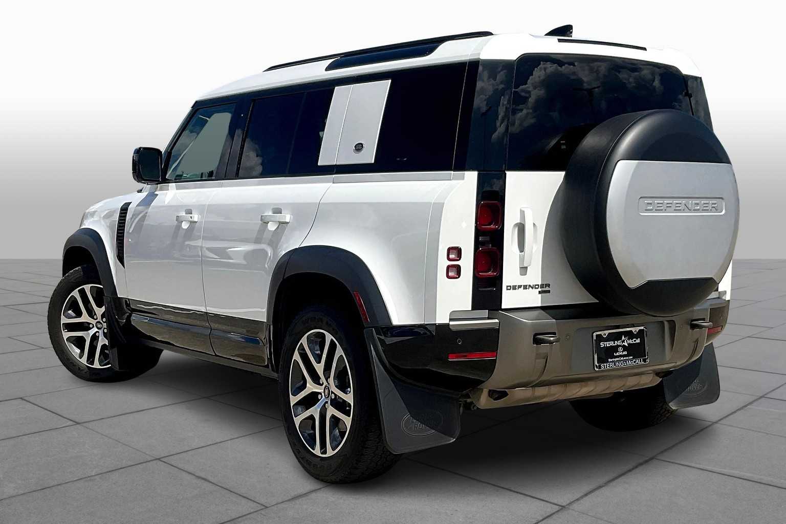 2022 Land Rover Defender X-Dynamic SE photo 9