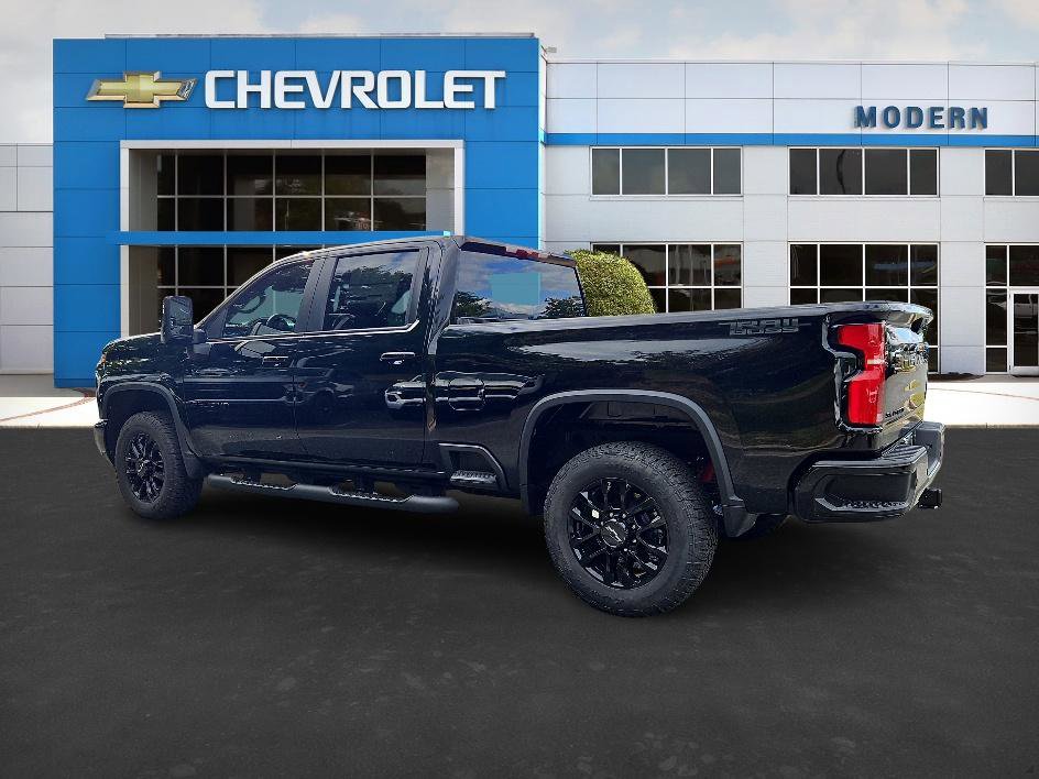 2025 Chevrolet Silverado 2500HD LT photo 3