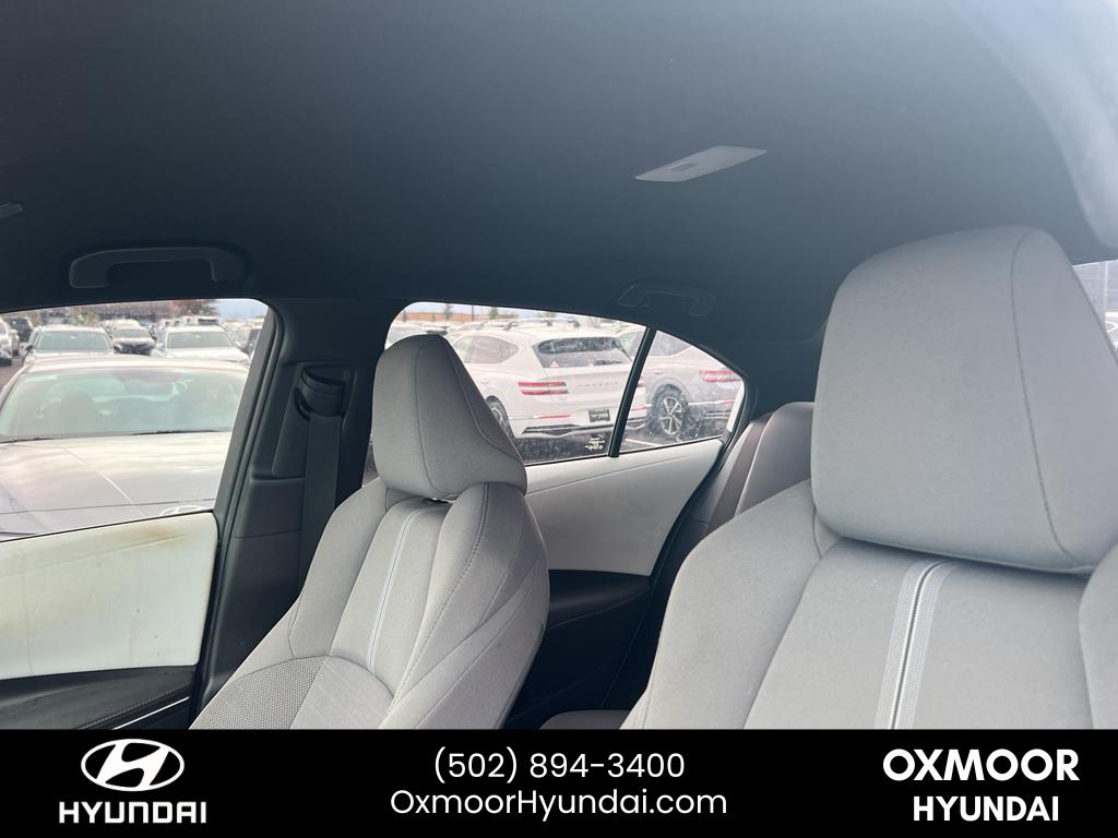 2023 Toyota Corolla SE photo 4