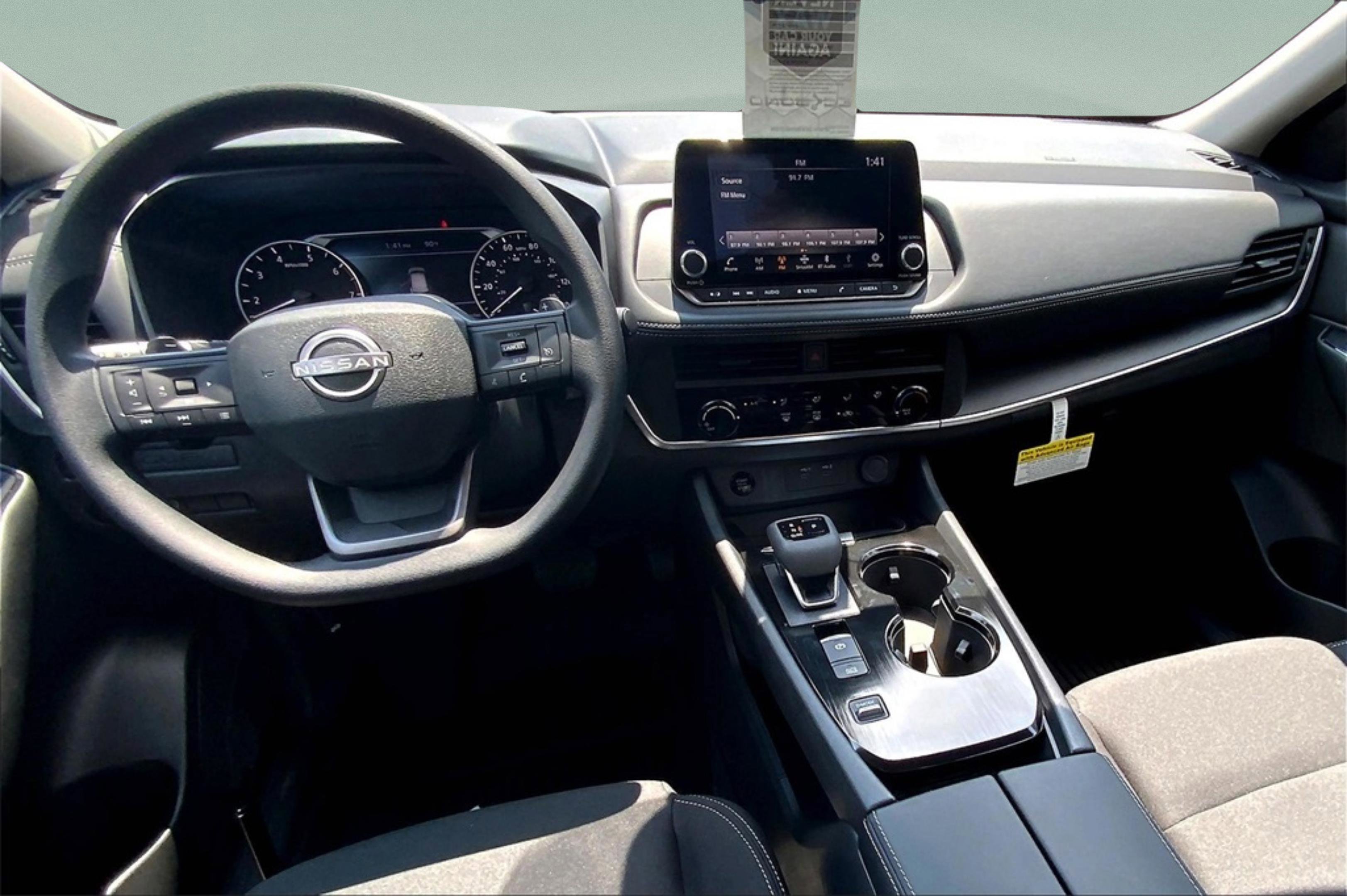 2026 Nissan Rogue S photo 4
