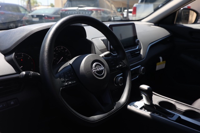 2025 Nissan Altima 2.5 S photo 12