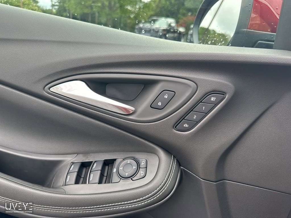 2025 Buick Encore GX Avenir photo 13