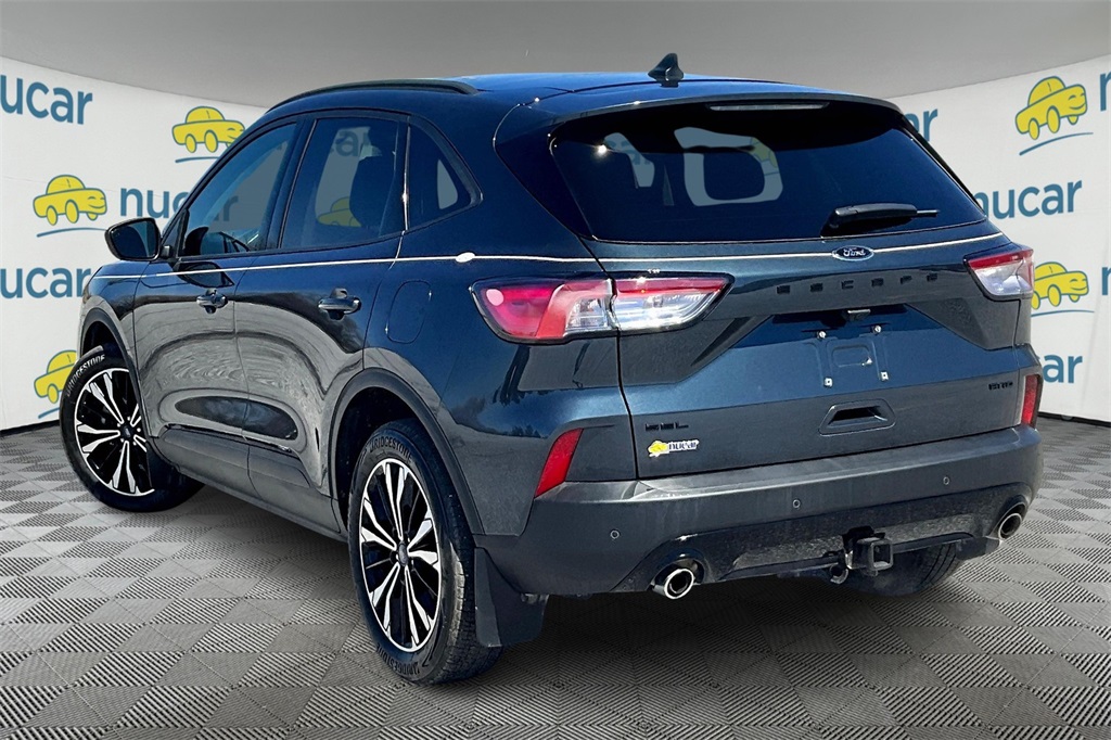 2022 Ford Escape SEL photo 3