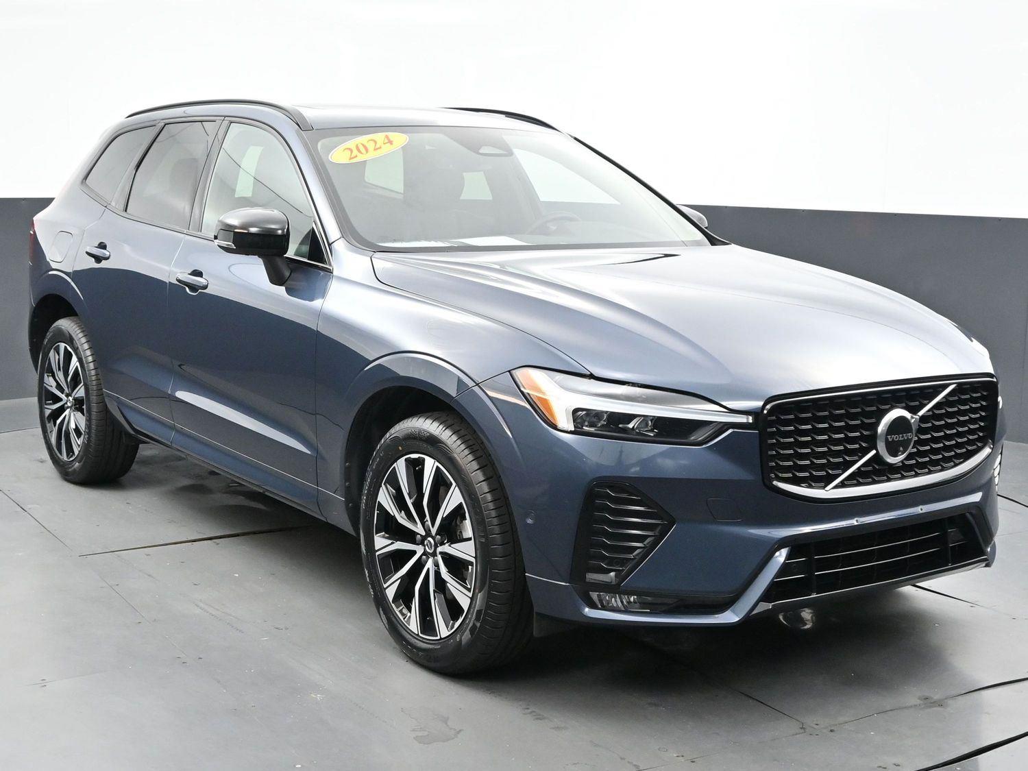 2024 Volvo XC60 Plus photo 2