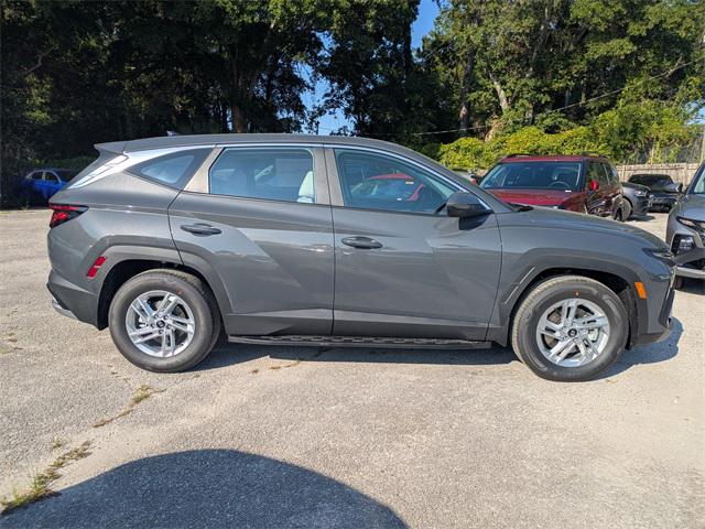 2025 Hyundai Tucson SE photo 2