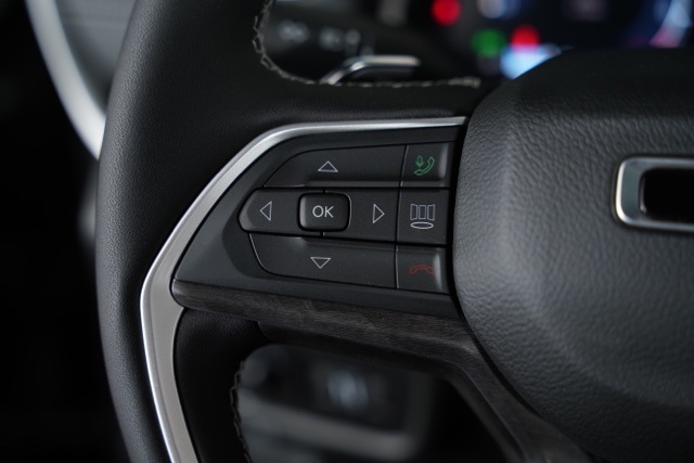 2025 Jeep Grand Cherokee Limited photo 4