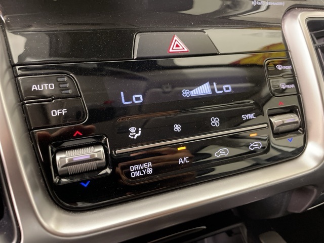2022 Kia Sorento Hybrid S photo 27