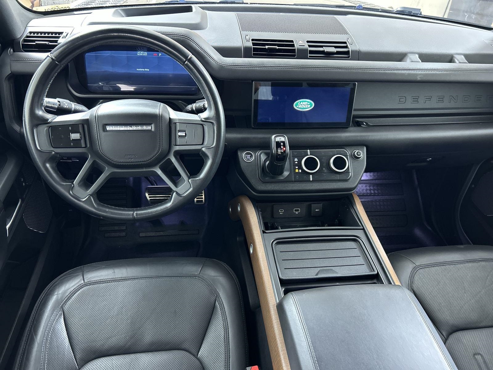 2021 Land Rover Defender 110 photo 10